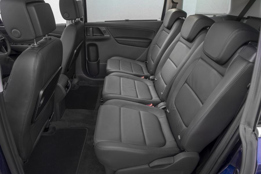Интерьер Seat Alhambra Xcellence (7N) 2018 года  (UK) (фото 4 из 40)
